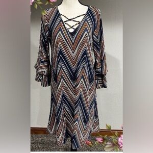 NEW-Harlow & Rose Bell long sleeve zig zag print deep v-neck dress. Size Small.